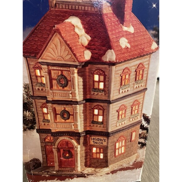 Vintage Mervyns Christmas Holiday Village Square 1992 Lighted Higgin’s Tailor - Picture 1 of 16